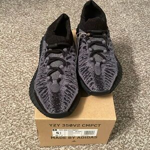 YZY 350 V2 CPMCT - 560